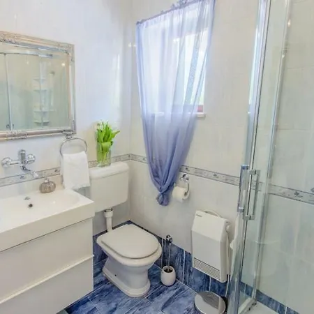 Two Palms Apartman Gruda