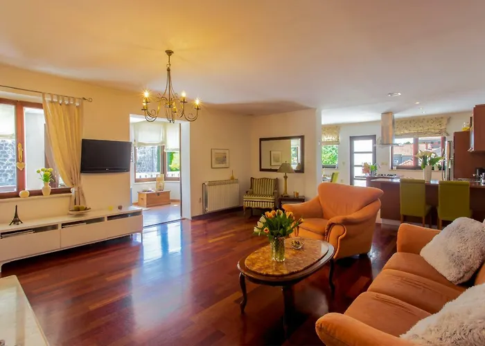 Two Palms Апартаменты Груда