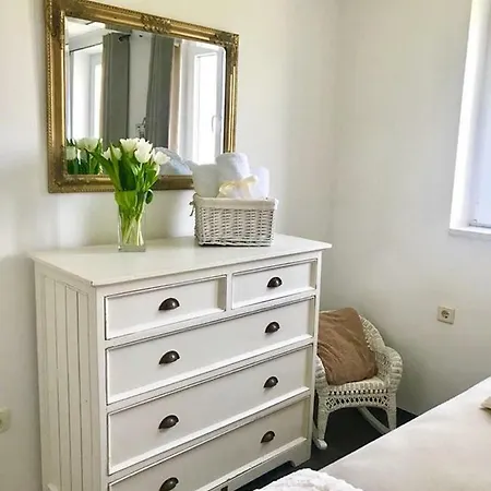 Two Palms Apartman *